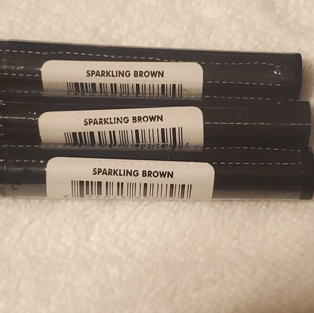 Mary-Kate and Ashley Eye Liner